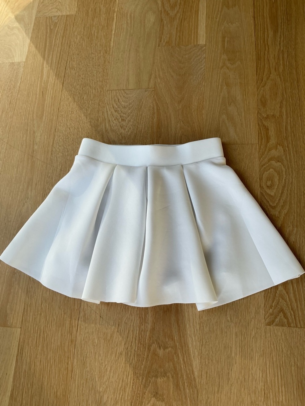 NWT Emily McCarthy White Sydney Skirt Preppy Scuba Skirt Women’s Size XS